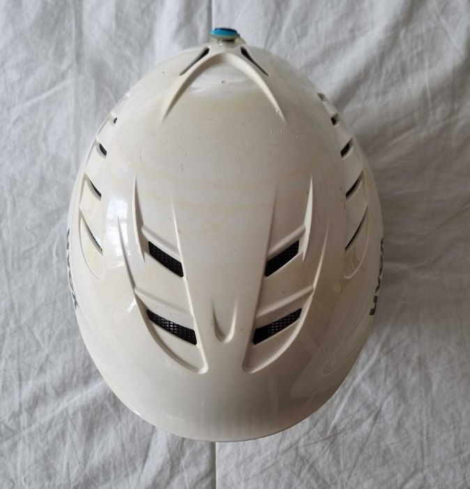 Детска ски каска Uvex, размер 52см