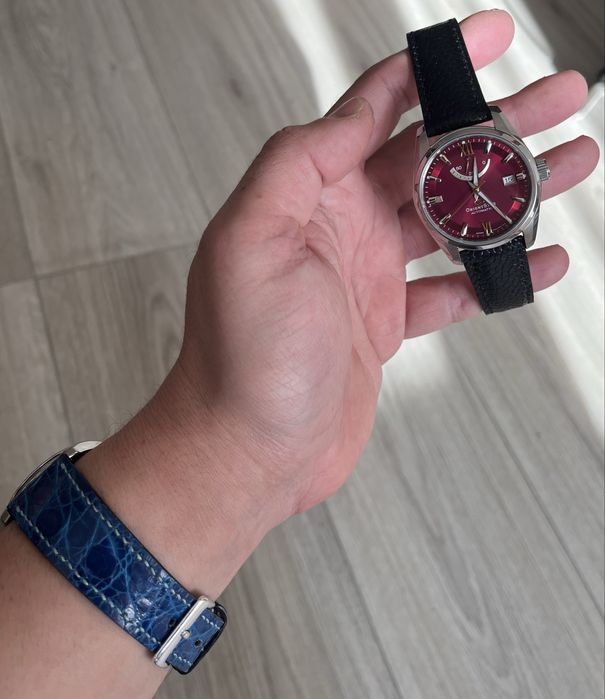 Curea pentru ceas de lux lucrata manual din piele de strut