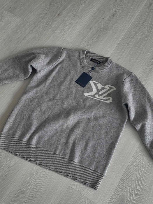 Louis vuitton пуловер, нова