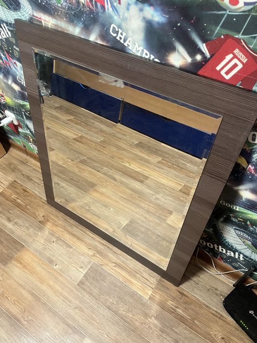 Зеркало новое в отличном состояние