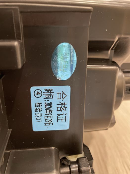 Фара передня правая TANK500