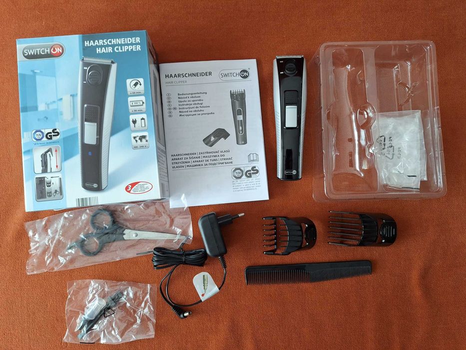 Aparat de tuns electric, alimentare  la baterii sau 220 V