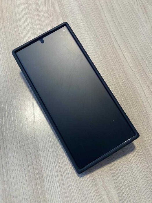 Продам Samsung Galaxy S23 Ultra,  12Гб/512Гб, + наушник Buds 2 Pro,