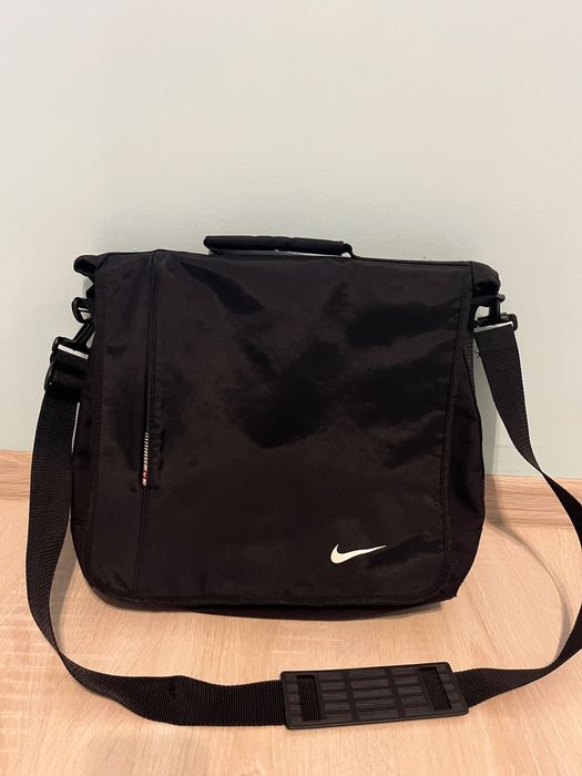 чанта за лаптоп Nike