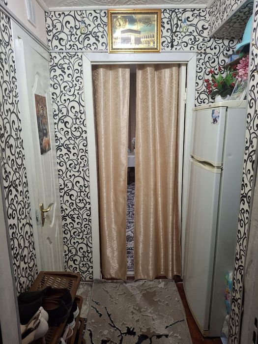 Продаётся 1 ком бывший общежитья.