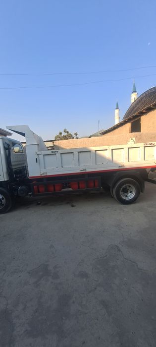 Isuzi Samosval avtomabili