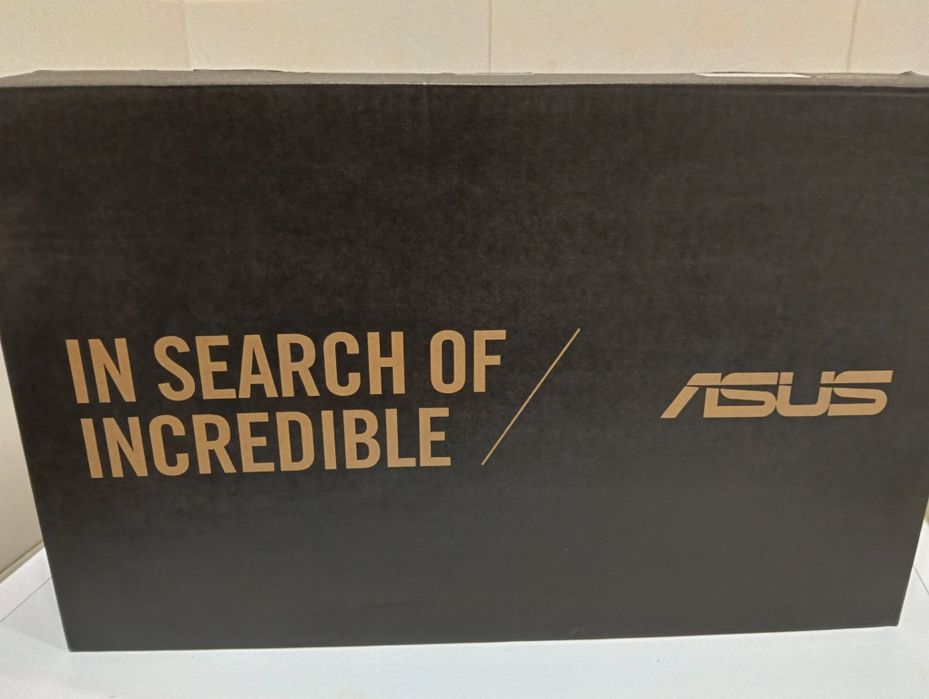 ASUS NoteBook PC  UX305F