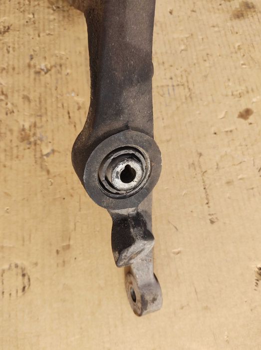 Преден Ляв Носач Mercedes E class W211 4Matic Tmodel 2008 320CDI