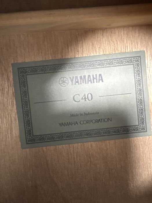 Гитара Yamaha c40