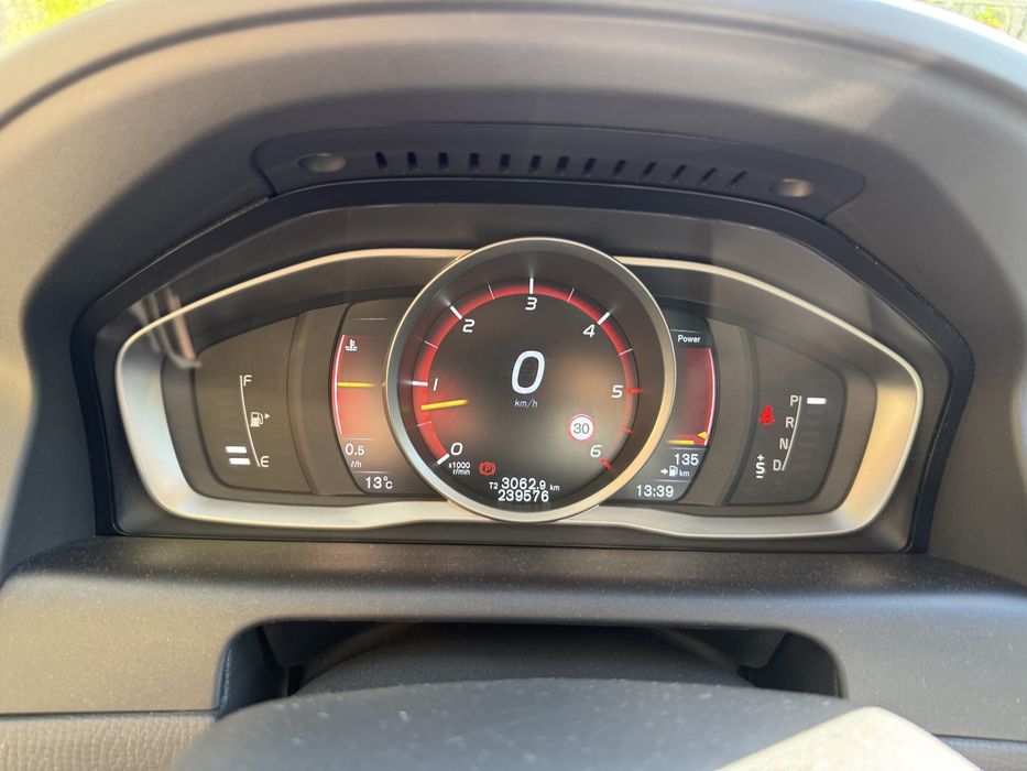 Volvo XC60 2.4 D4 AWD 190CP | Panoramic | Scaune Încălzite | Full Safety
