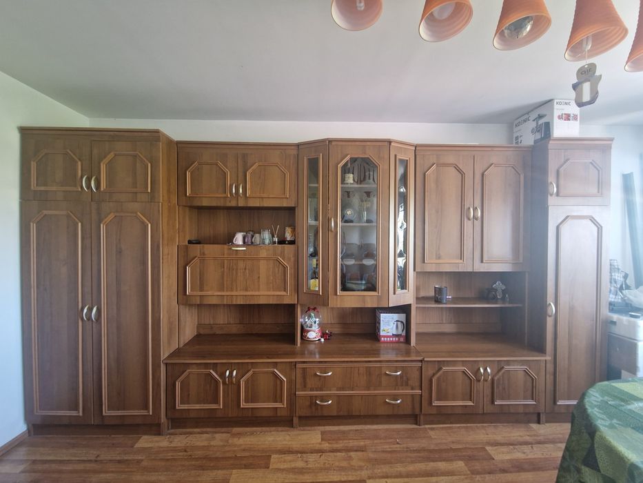 Urgent!  mobilă de sufragerie