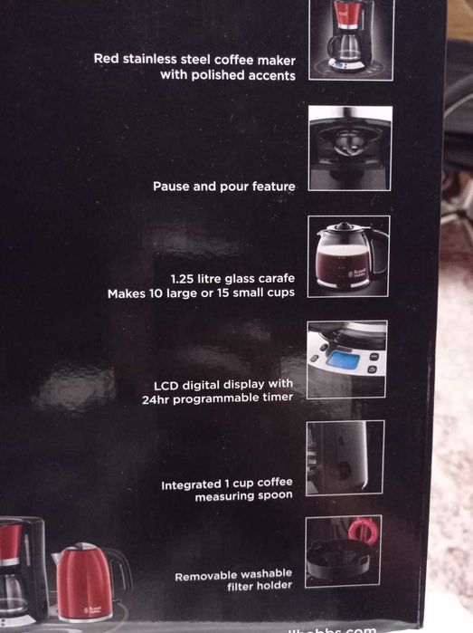 Кафемашина Russell Hobbs 24031-56, червена