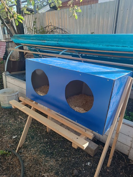 Продам гнезда для курей