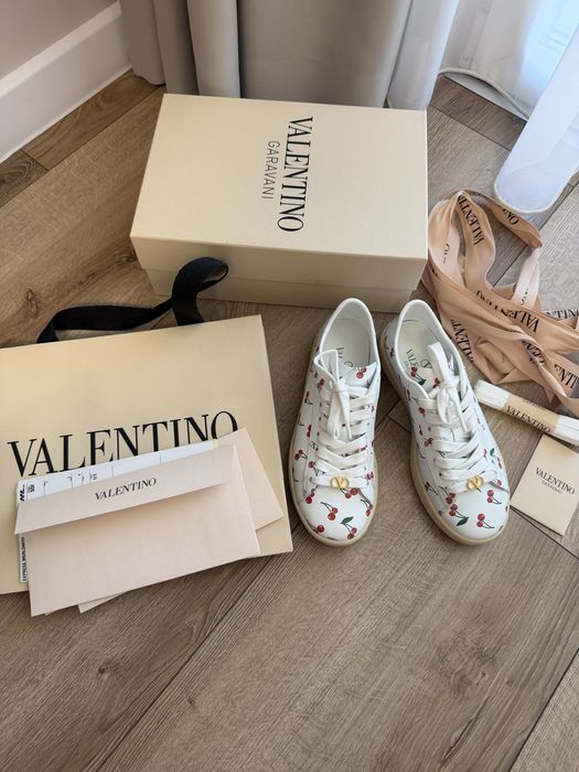 Маратонки Valentino Garavani 36.5