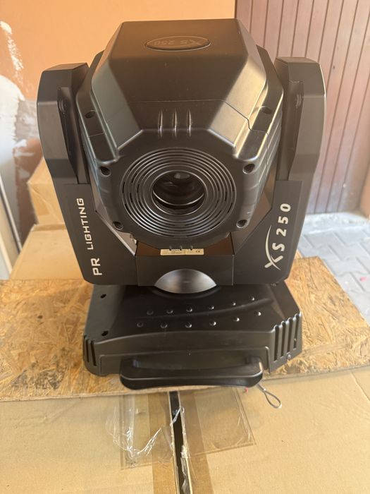 Lumini Moving head PR LIGHTING XS 250