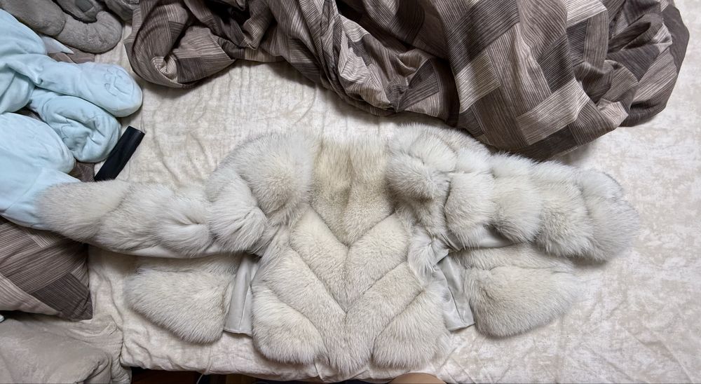 haina de blana vulpe alba