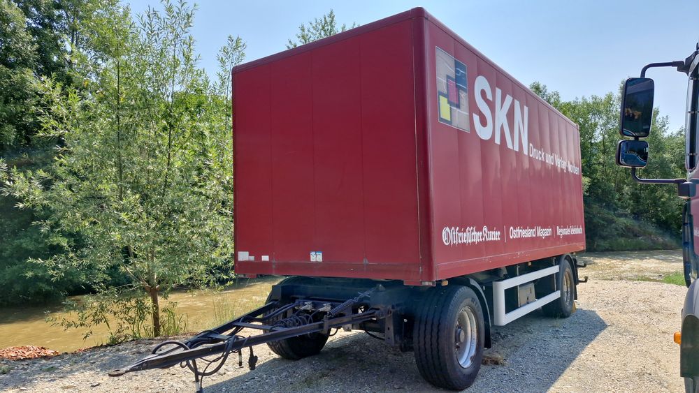 Remorca furgon de 18 tone cu lift