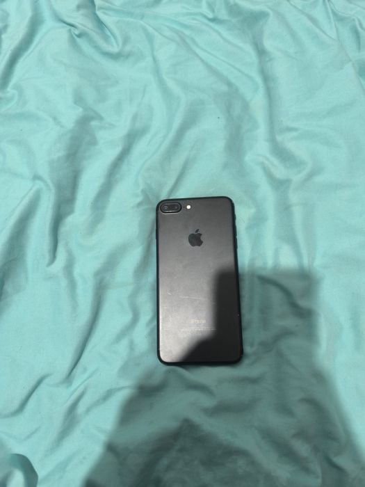 Айфон7+ қара цветте