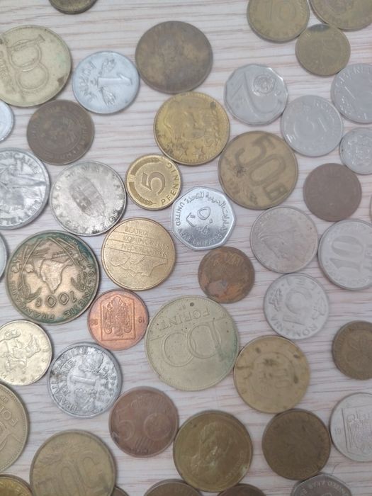 Lot de 108 monede + 2 bancnote