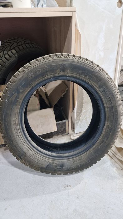 Продам шипованную резину