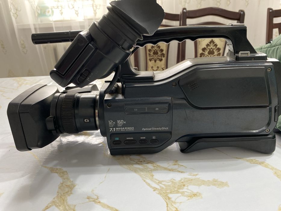 Продам два видиокамеры