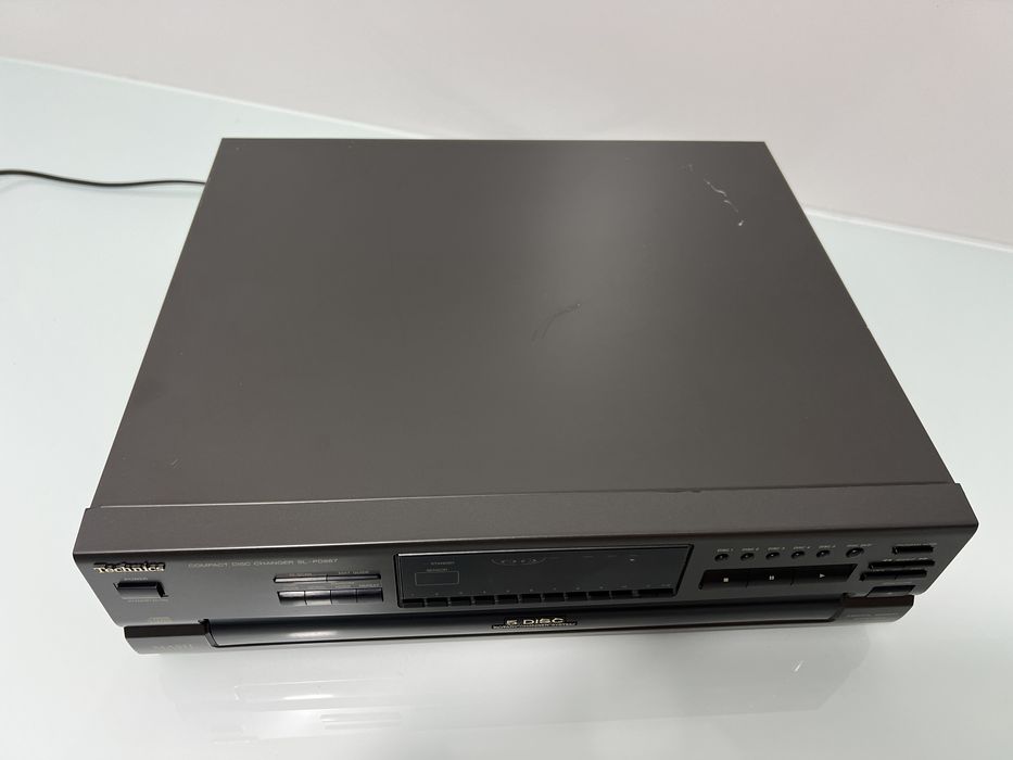 CD Player Technics SL-PD867 cu 5 CD-uri