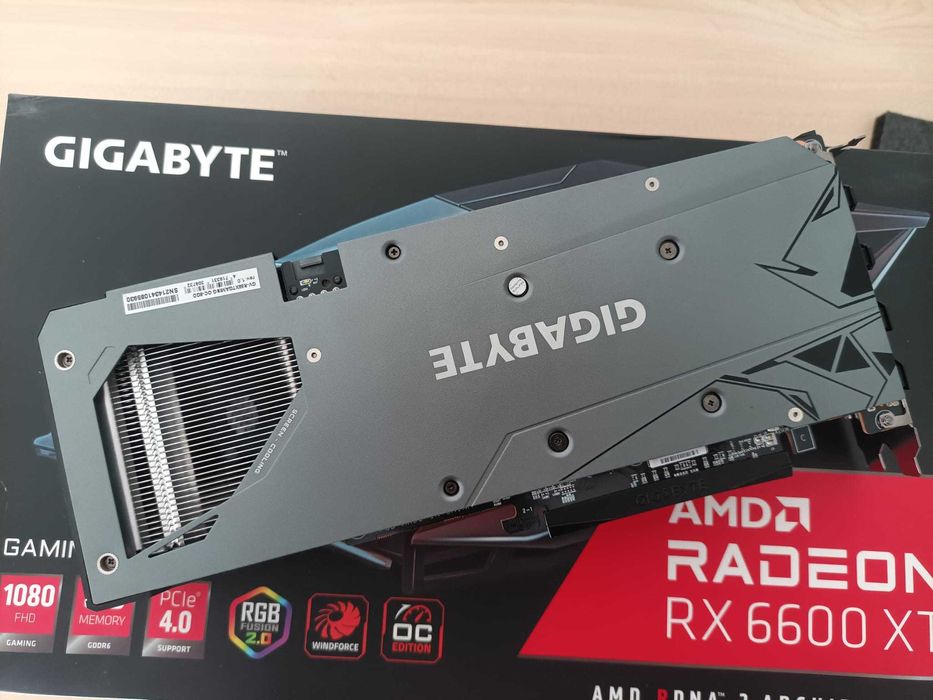 AMD RX 6600 XT 8gb Ca noua/ Memorie Samsung/ Gaming 1080p