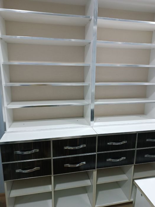 Витрина полка аптечная