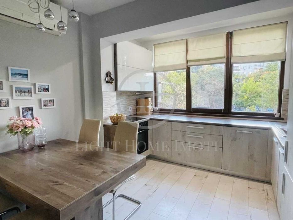 Продава се Четиристаен апартамент в Пловдив, Тракия - 86 кв.м за 2000 €/кв.м - Снимка #1