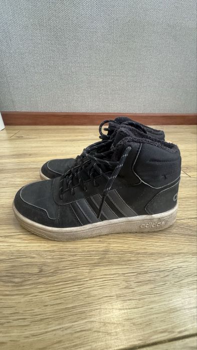 Кроссовки Adidas оригинал 35 р