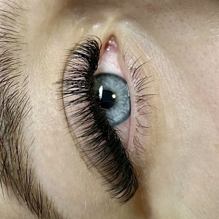 Наращивание ресниц с длительной ноской