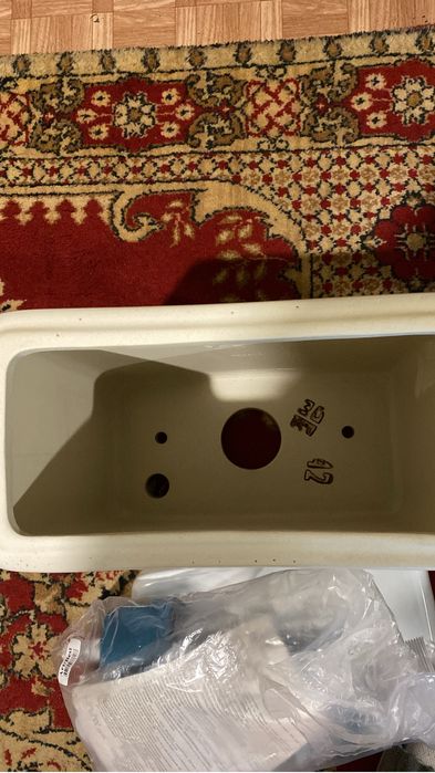 Бачок для унитаза.