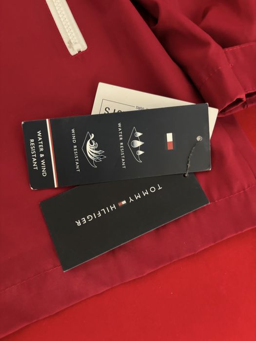 Geaca Tommy Hilfiger noua originala