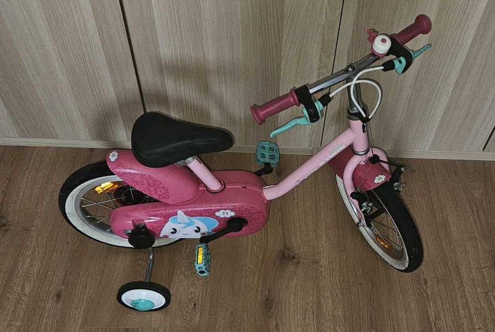 Bicicleta copii B'TWIN roz, 14", cu roti ajutatoare – stare buna