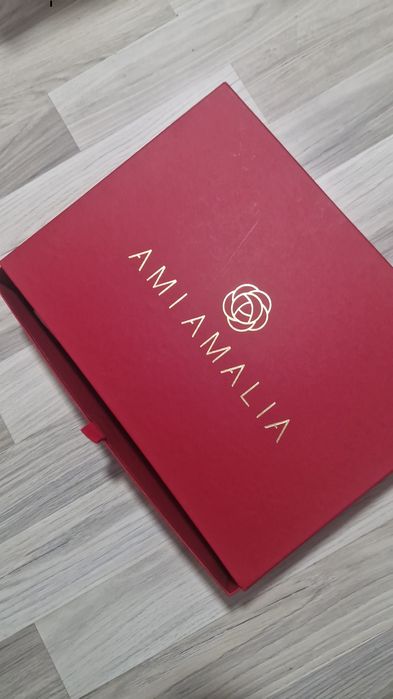 Pulover jacheta Ami Amalia