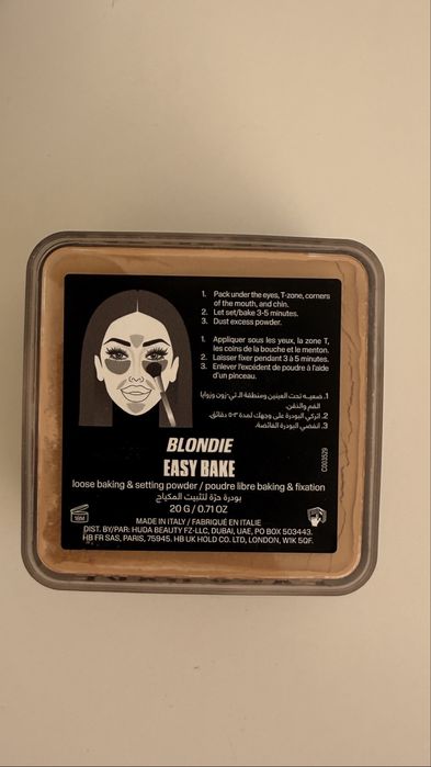 Huda Beauty Easy Bake Loose Baking & Setting Powder – нюанс Blondie