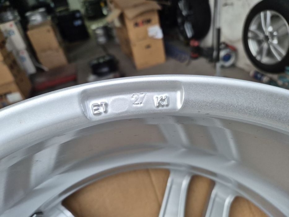 Джанти Dezent 17 цола , 5х112 , 7.5j ,et27 Mercedes  Audi  Vw Skoda