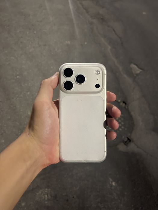iphone 17 pro silver