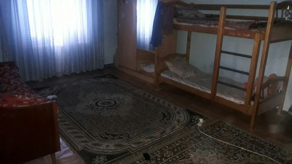 Продаётся дом на земле город Наваий ,нарпай 3-е отделение, 8 сотак,