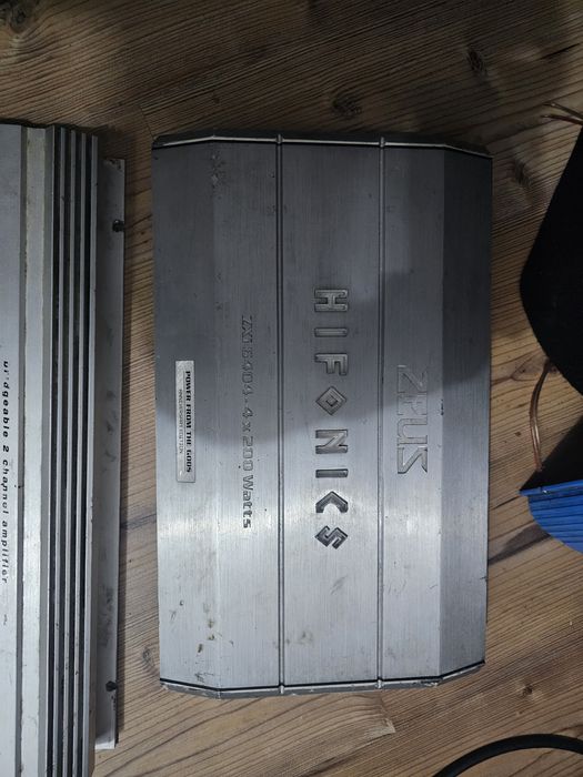 Amplificator hifonics zxi 6404 Constanta • OLX.ro