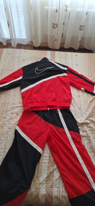 Nike шушляков woven tracksuit екип