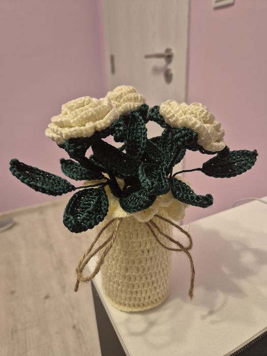 Плетени на една кука цветя
