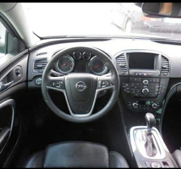 Opel Insignia limousine  2013, motor 2000,navi, camera, 16V,diesel. j.