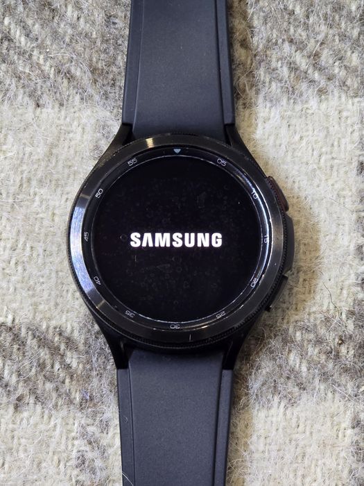 Samsung Galaxy Watch4 Classic 46mm, черен