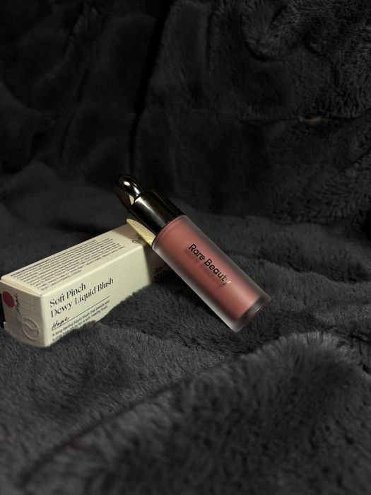 Rare Beauty Blush – nuanța Hope