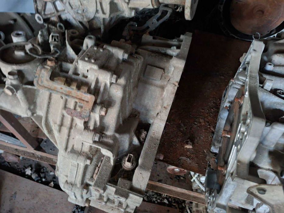 Продавам  раздатъчна кутия  за Хюндай Санта Фе 08г. 2,2д 4*4