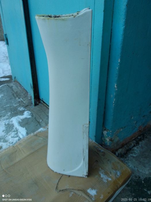 Продам керамический постамент под умывальника , 5000 тнг.