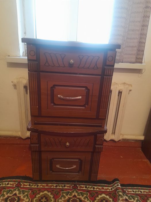 Шифоньер и 2 тумбочки