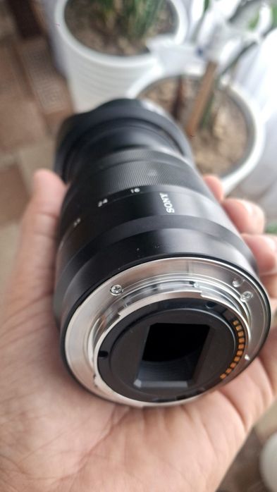 Объектив сони 16-70 F 4
