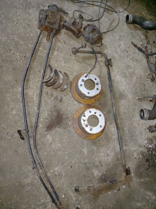 Суппорта задние на Мерседес Спринтер 96-06г.в